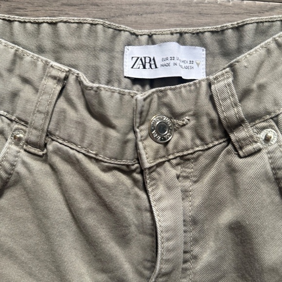 Zara Army Green Cargo Pants - Size 0 - Picture 2 of 4